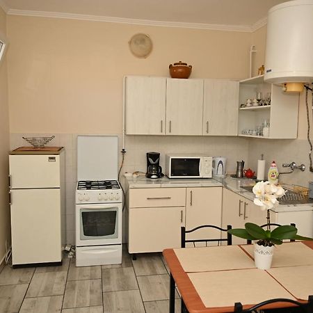 Hanna Apartman Appartement Gyula Buitenkant foto