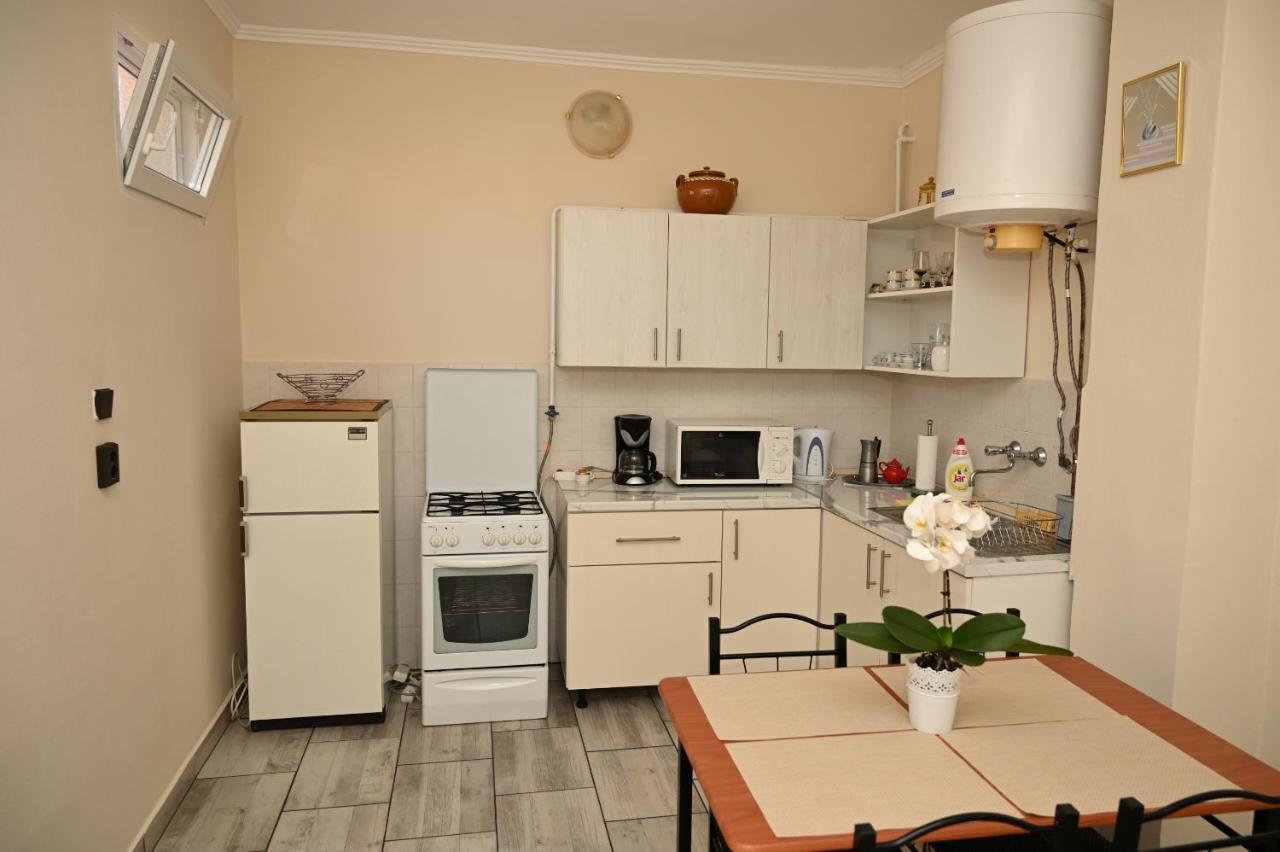 Hanna Apartman Appartement Gyula Buitenkant foto